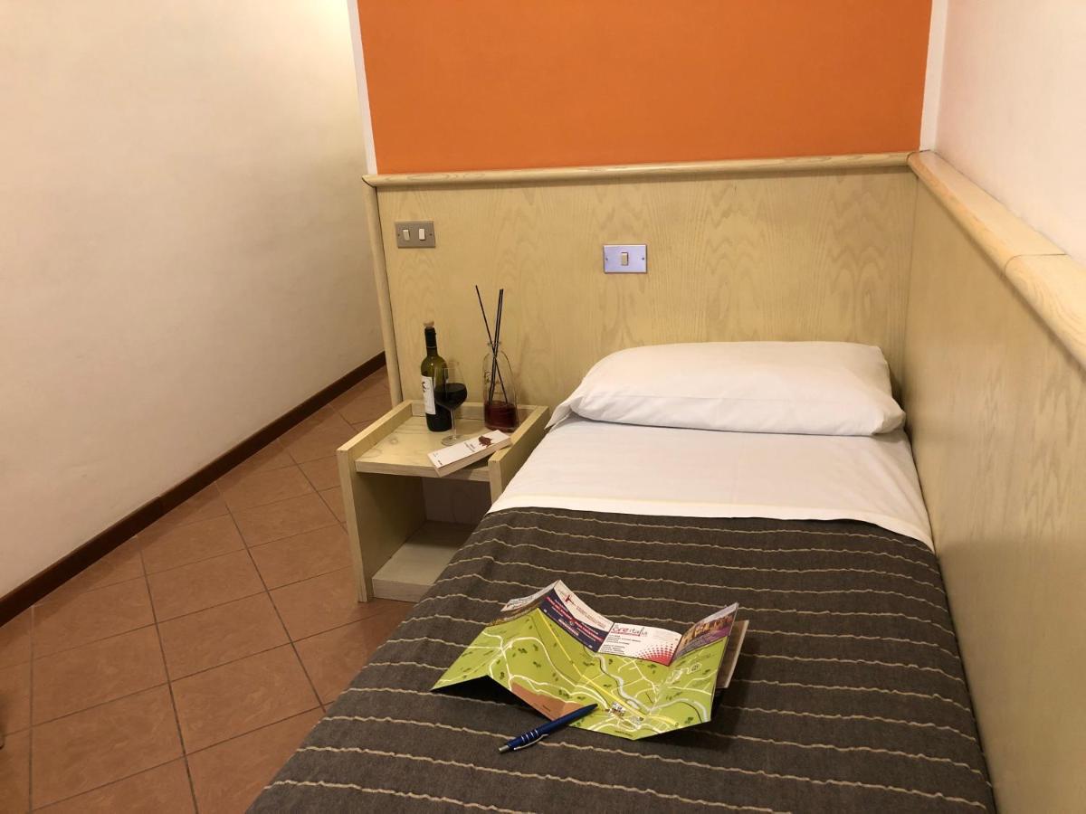 Hotel Kristall Orvieto Exterior foto